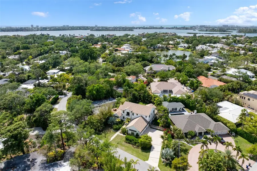1815 S Lake Shore Drive, Sarasota, FL 34231 - #2