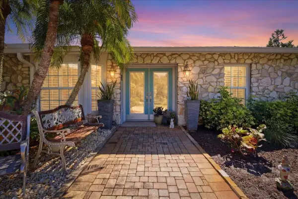 1231 Bayshore Drive, ENGLEWOOD, FL 34223