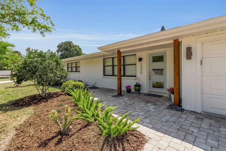2440 Valencia Drive, Sarasota, FL 34239 - #2