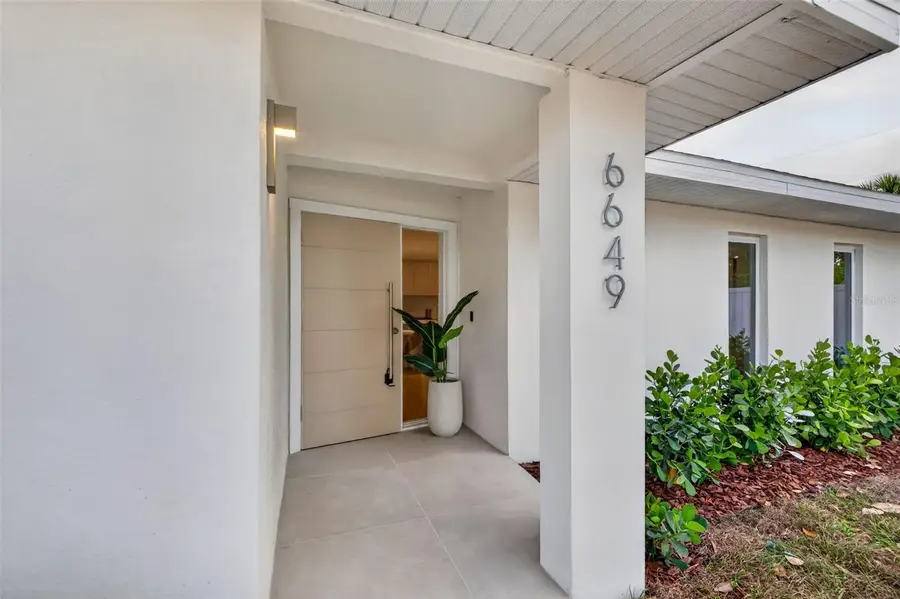 6649 Pinellas Point Drive S, Saint Petersburg, FL 33712 - #2