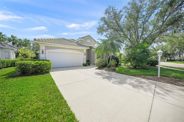 6923 Lennox Place, UNIVERSITY PARK, FL 34201