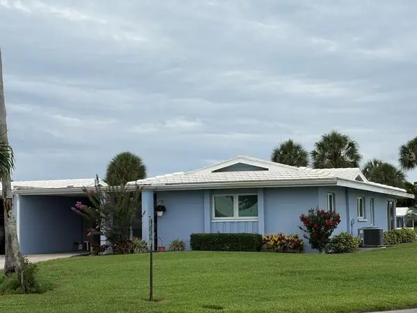 3636 Village Green Dr #304, SARASOTA, FL 34239