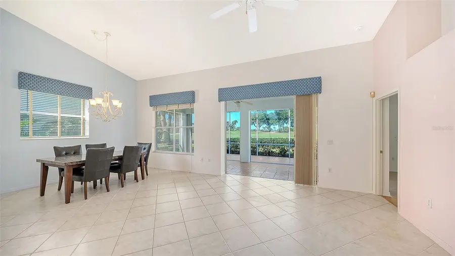8928 Whitemarsh Avenue, Sarasota, FL 34238 - #3