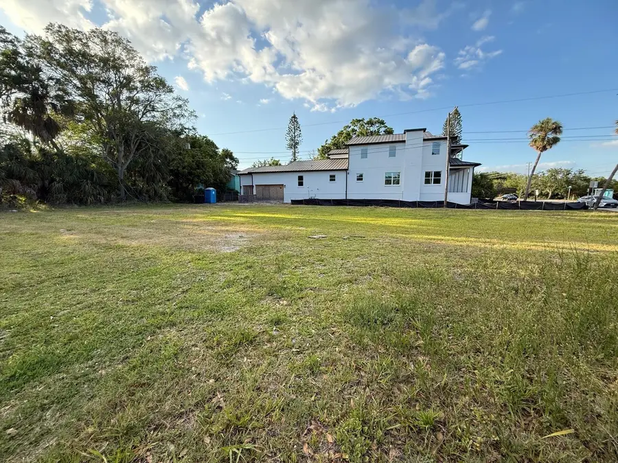 3733 6th Street S, Saint Petersburg, FL 33705 - #2