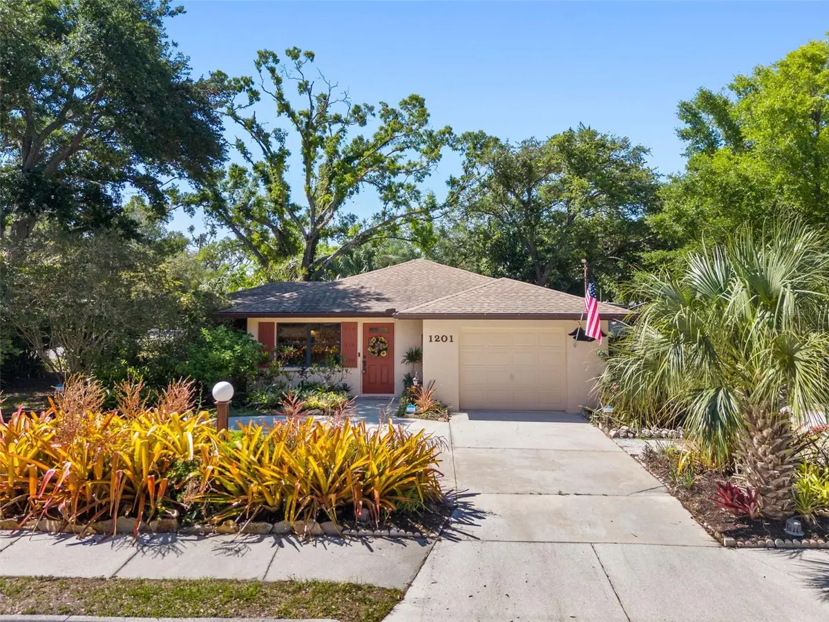 1201 6th Street W, Palmetto, FL 34221 - #1