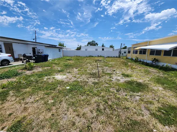 608 49th Avenue W, BRADENTON, FL 34207