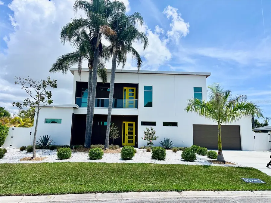 2532 Fruit Tree Drive, Sarasota, FL 34239 - #2