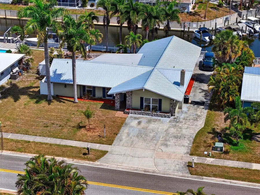 2555 Constitution Boulevard, Sarasota, FL 34231 - #3