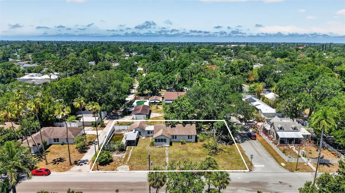 1302 22nd Street W, Bradenton, FL 34205 - #1