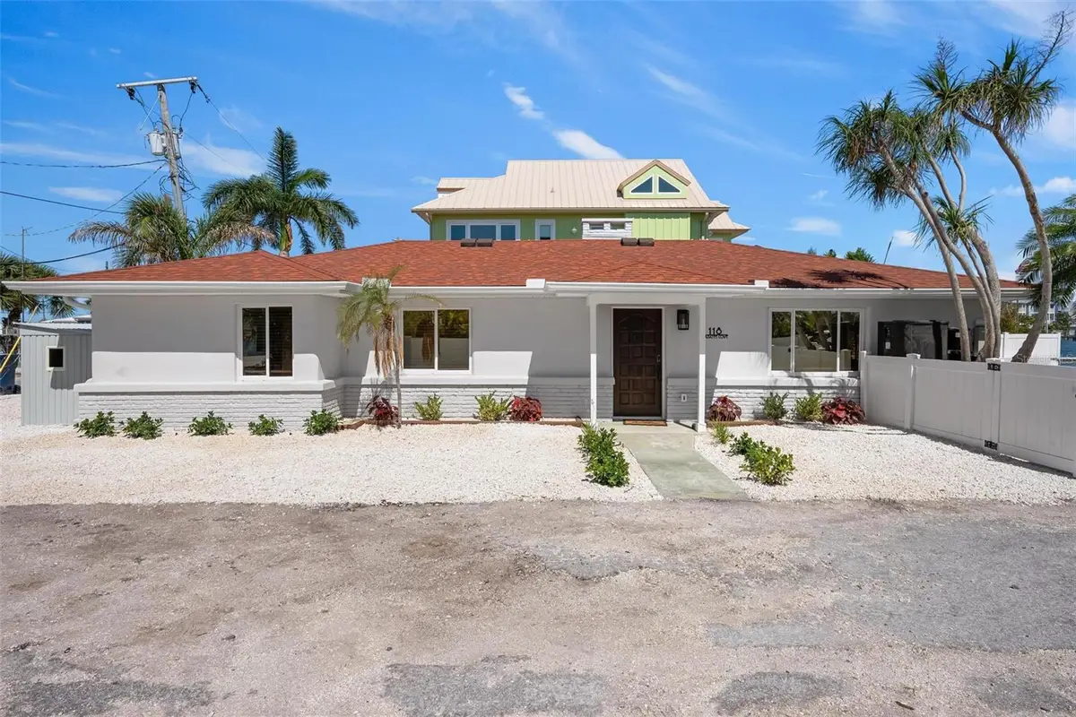 118 9th Street N, Bradenton Beach, FL 34217 - #1