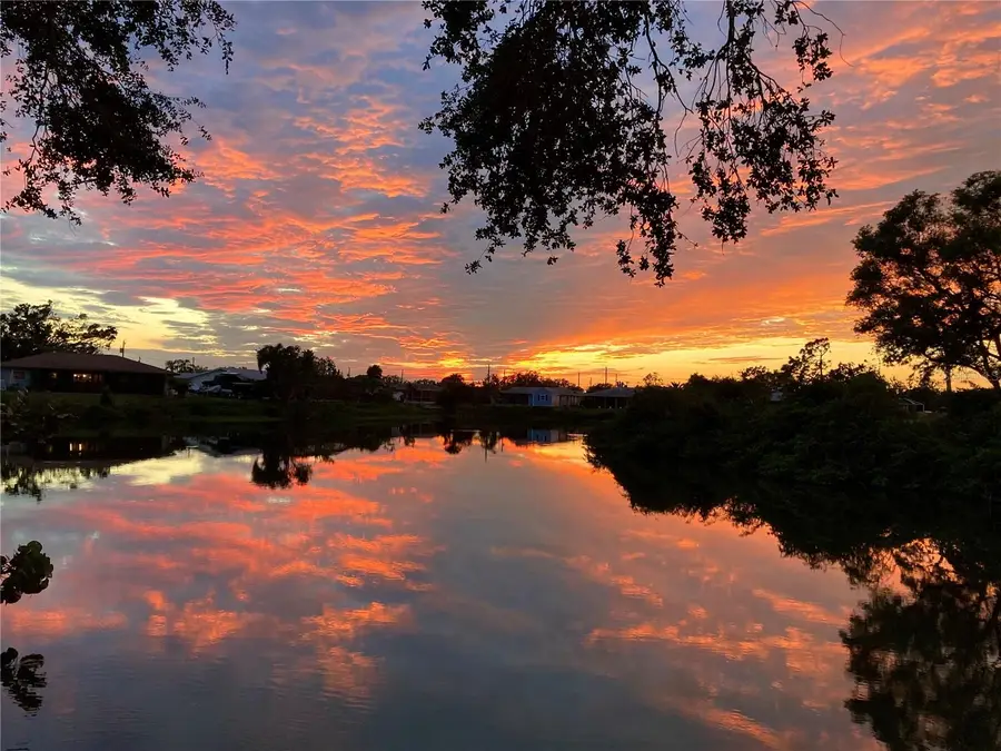 425 Driftwood Road, Venice, FL 34293 - #2