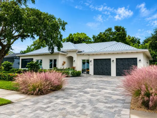 7927 Longbay Blvd Boulevard, SARASOTA, FL 34243