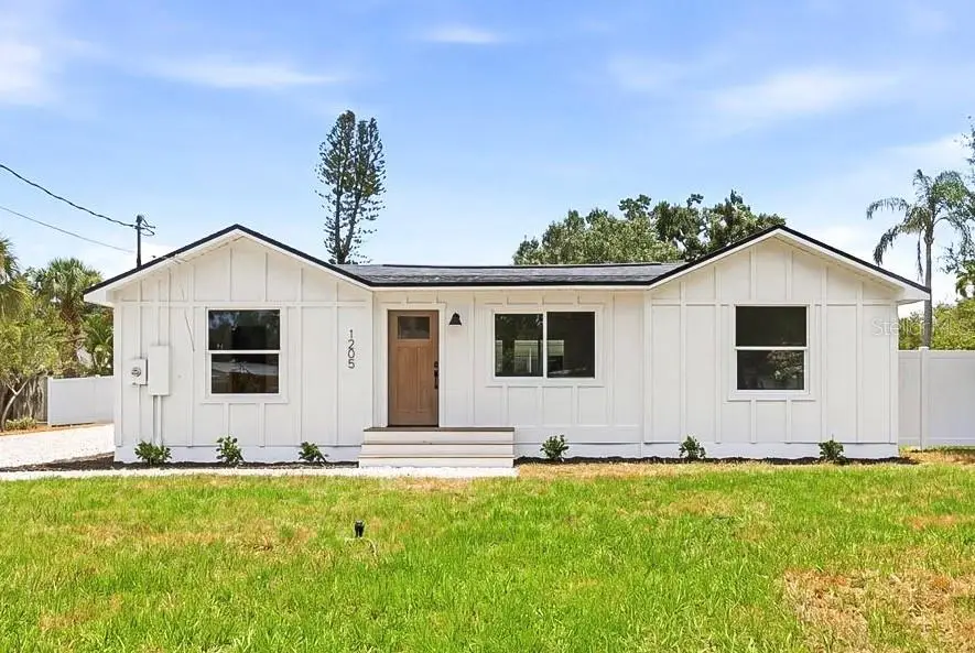 1205 40th Street W, Bradenton, FL 34205 - #1