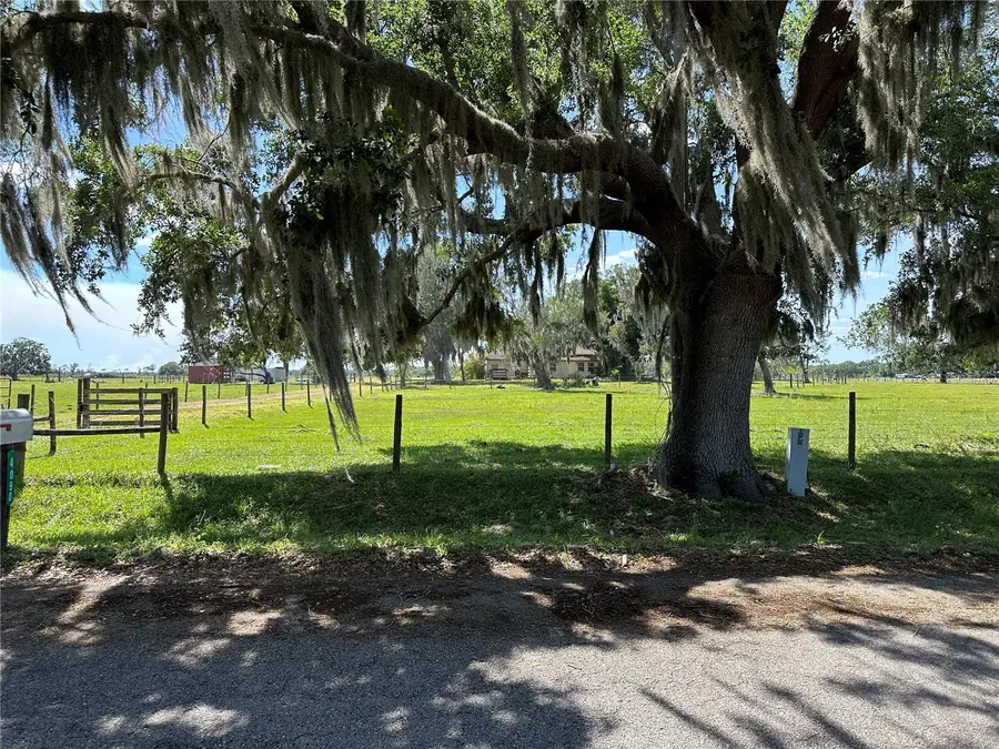 4090 Carlton Road, Sarasota, FL 34240 - #2