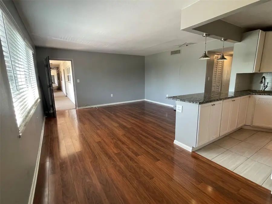 208 NE Monroe Circle N #307, Saint Petersburg, FL 33702 - #3