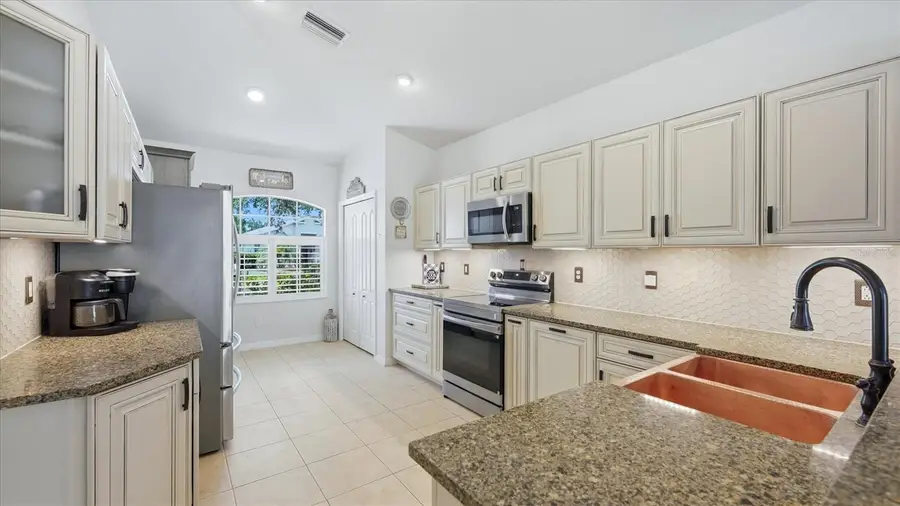 8222 Haven Harbour Way, Bradenton, FL 34212 - #3