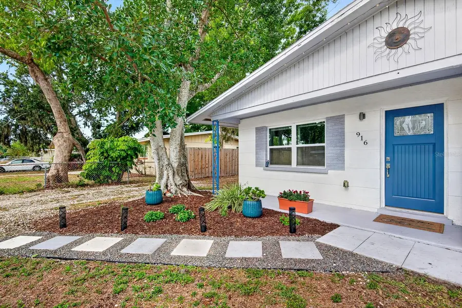 916 Pattison Avenue, Sarasota, FL 34237 - #3