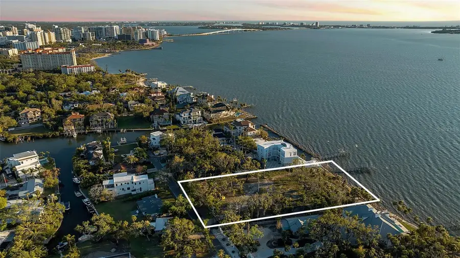 2046 Alameda Avenue, Sarasota, FL 34234 - #2
