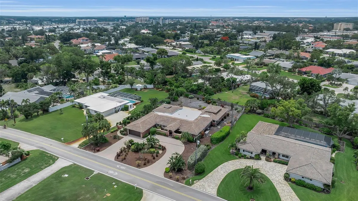 609 Laguna Drive, Venice, FL 34285 - #1
