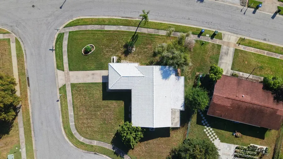 2822 Safe Harbor Circle, Sarasota, FL 34231 - #2