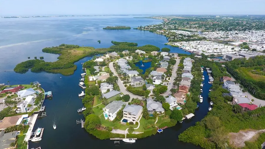 7107 Hawks Harbor Circle, Bradenton, FL 34207 - #2