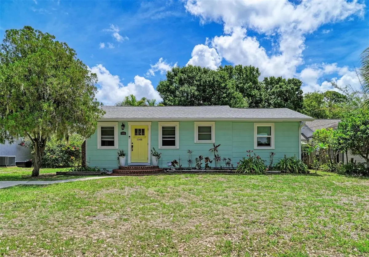 508 16th Avenue W, Palmetto, FL 34221 - #1