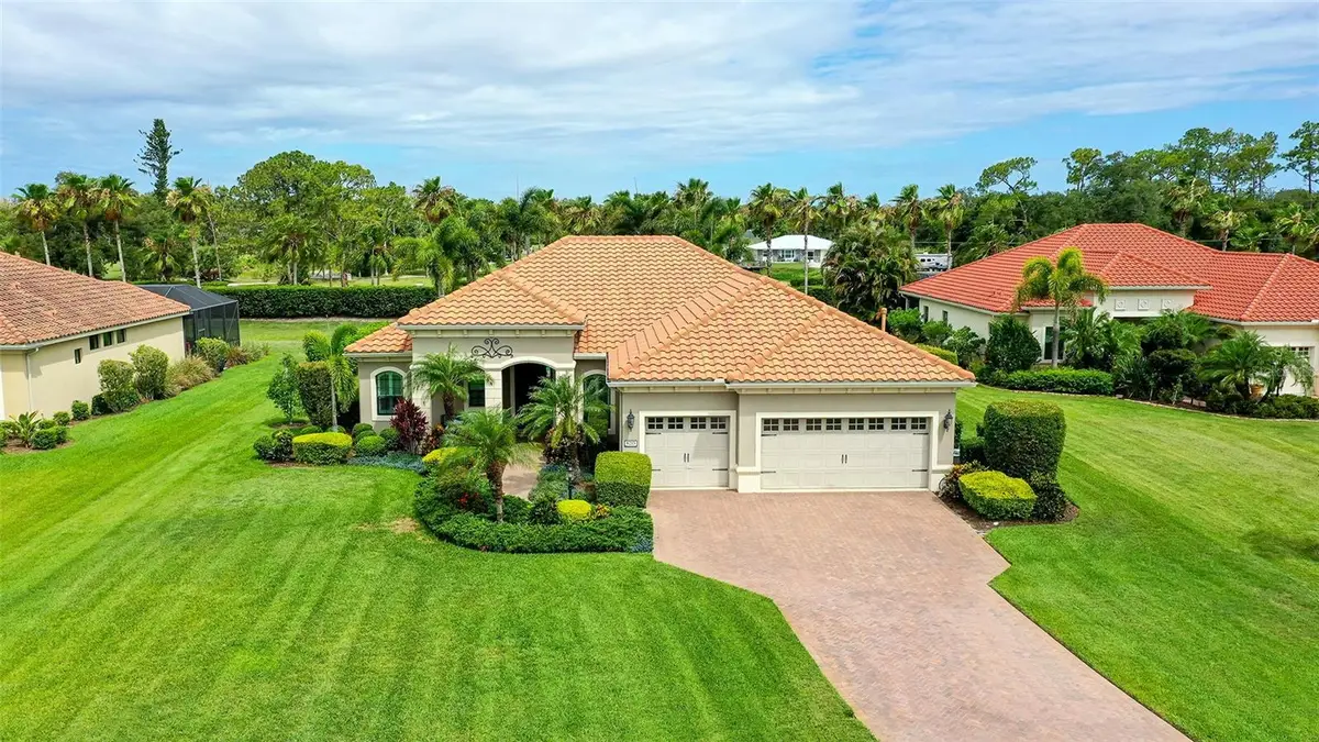 8215 Larkspur Circle, Sarasota, FL 34241 - #1