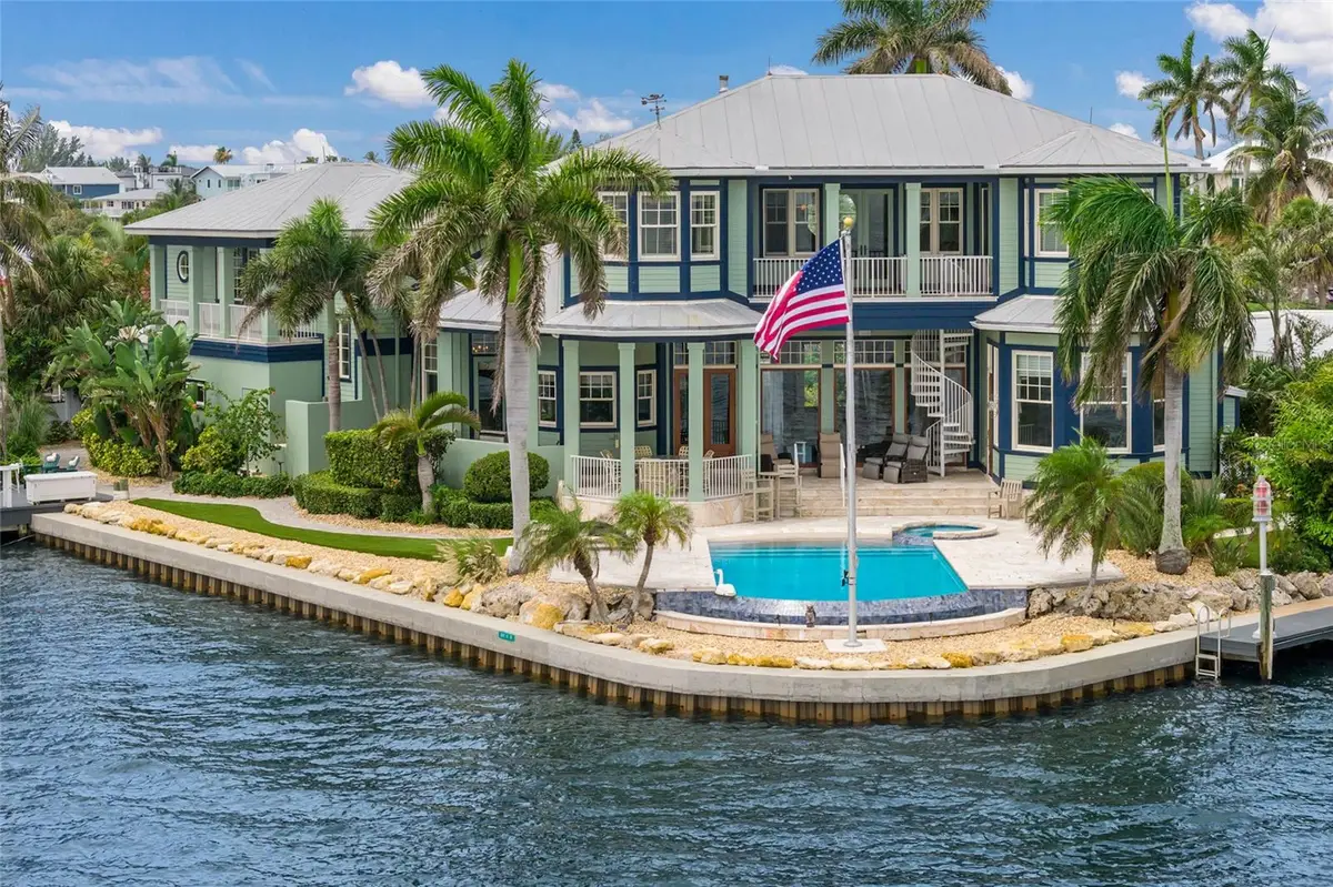 522 Bayview Drive, Bradenton Beach, FL 34217 - #1