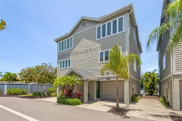 528 Forest Way, LONGBOAT KEY, FL 34228