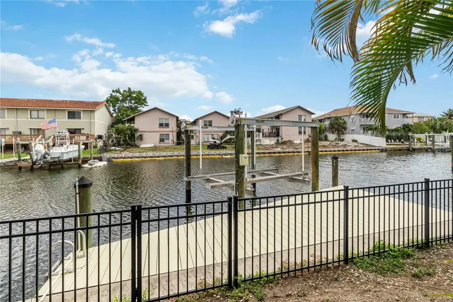 1004 Spindle Palm Way, Apollo Beach, FL 33572 - #3
