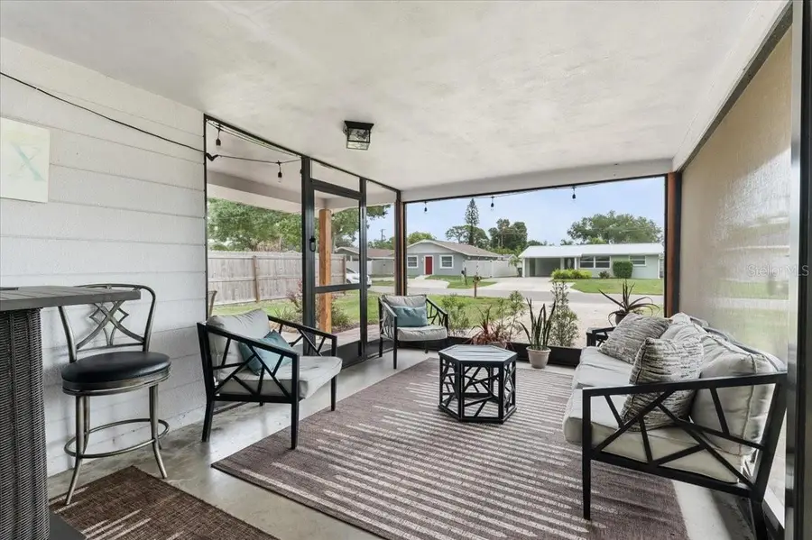 980 Charlotte Avenue, Sarasota, FL 34237 - #3