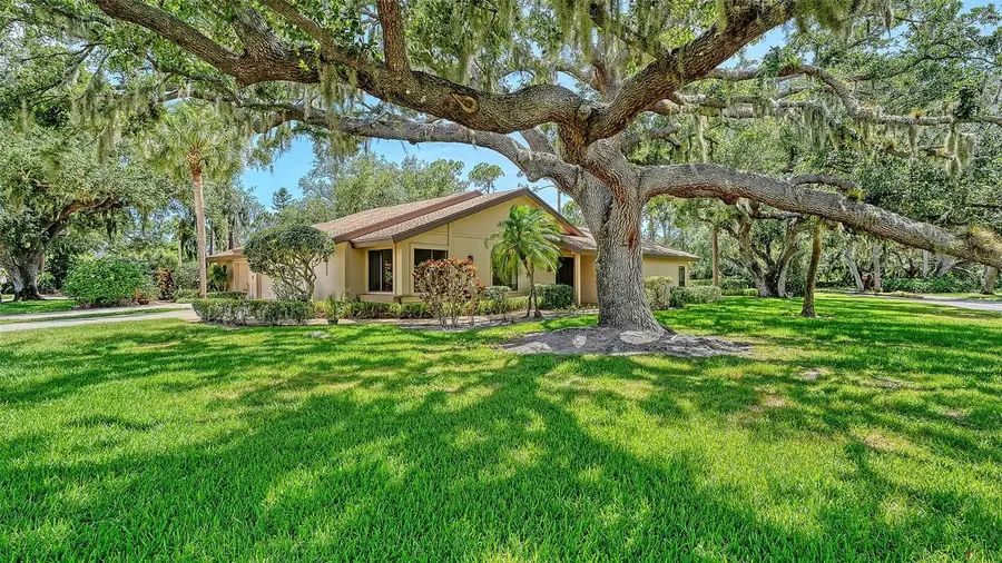 4652 Oak Hollow Drive #19, Sarasota, FL 34241 - #2