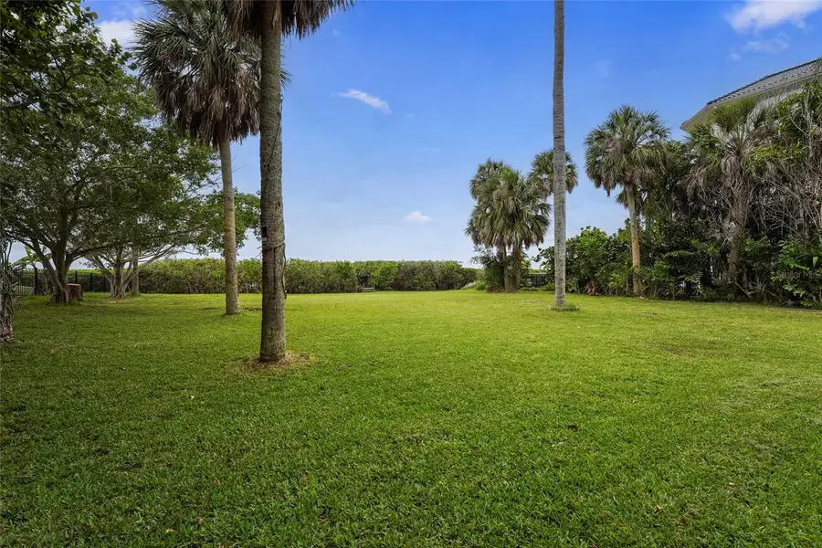 7538 Westmoreland Drive, Sarasota, FL 34243 - #2