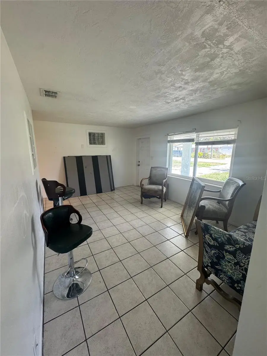 820 Pineland Avenue, Venice, FL 34285 - #3