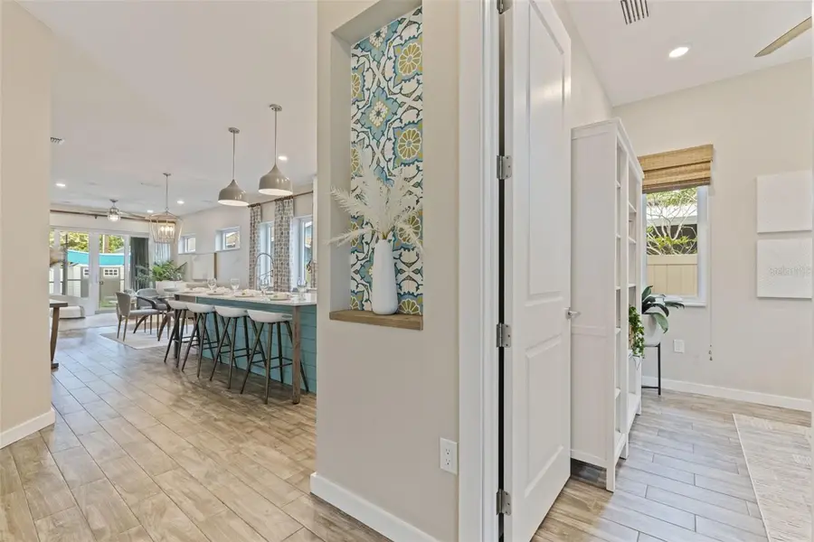 1421 14th Street N, Saint Petersburg, FL 33704 - #2