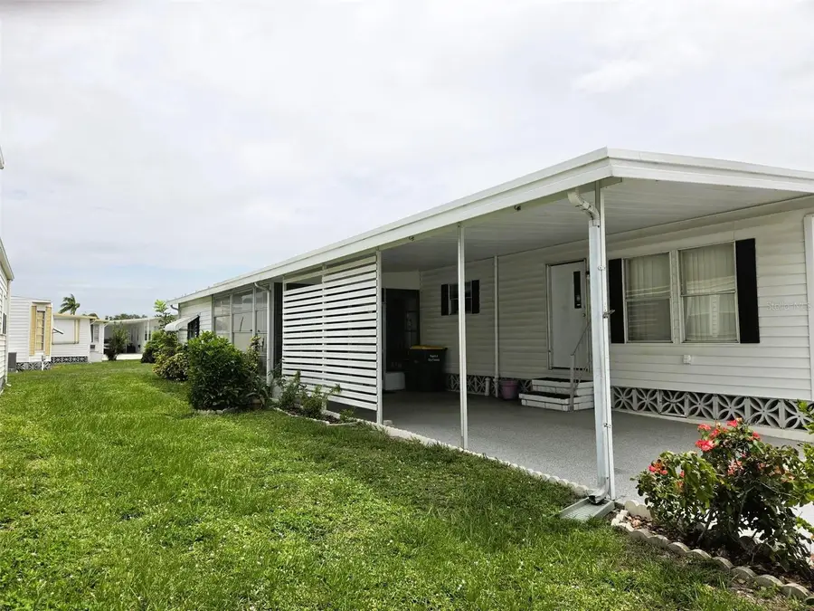 3329 Oakwood Boulevard S, Sarasota, FL 34237 - #2