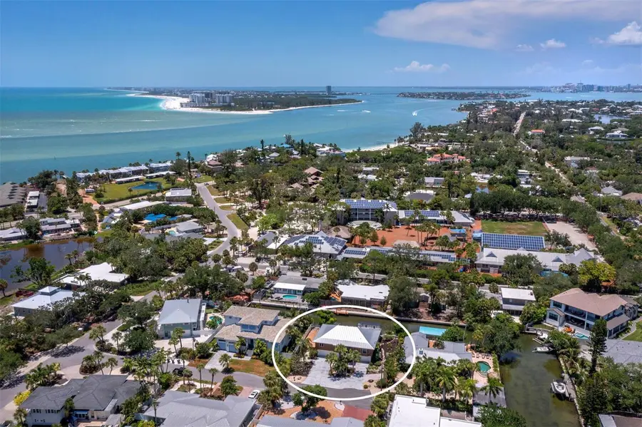 521 Cummings Street, Sarasota, FL 34242 - #2