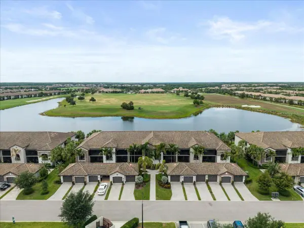 5614 Palmer Circle #204, LAKEWOOD RANCH, FL 34211