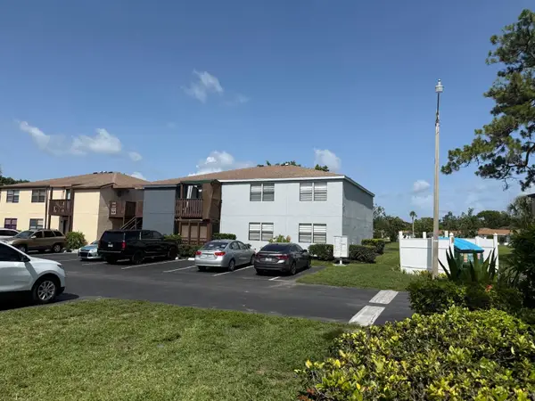 5026 Water Oak Drive #114, BRADENTON, FL 34207