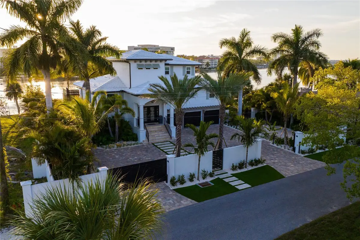 6448 Hollywood Boulevard, Sarasota, FL 34231 - #1