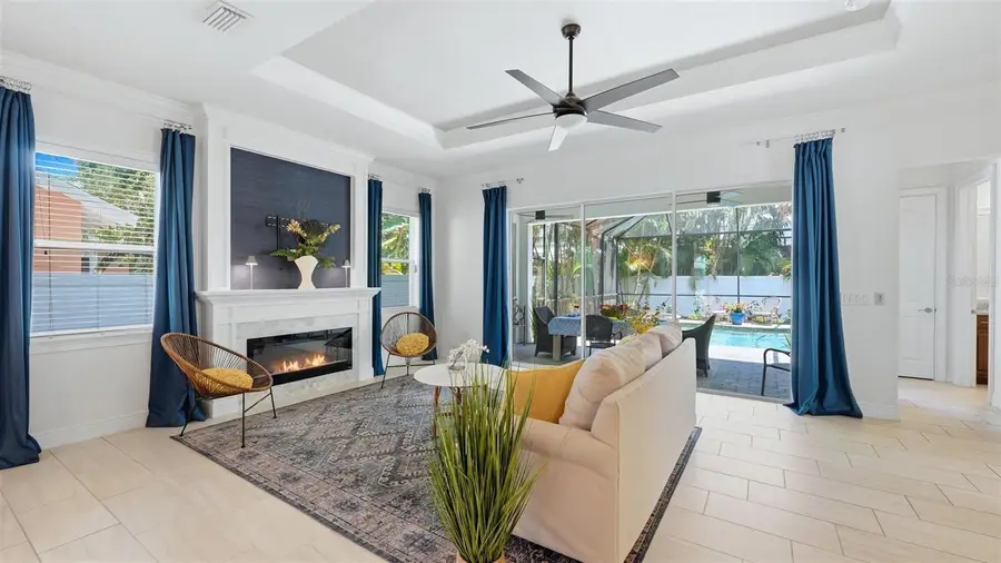 1850 Magnolia Street, Sarasota, FL 34239 - #2