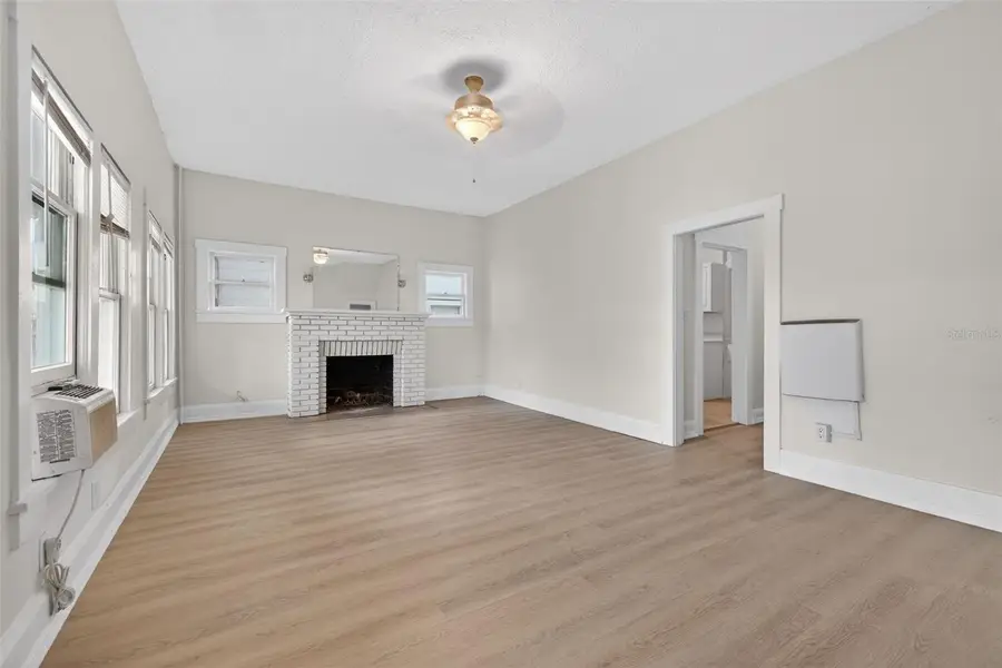 633 7th Avenue N, Saint Petersburg, FL 33701 - #3