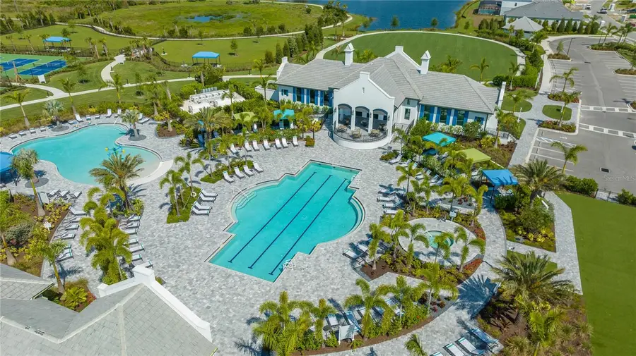 8542 Frangipani Terrace, Sarasota, FL 34240 - #2