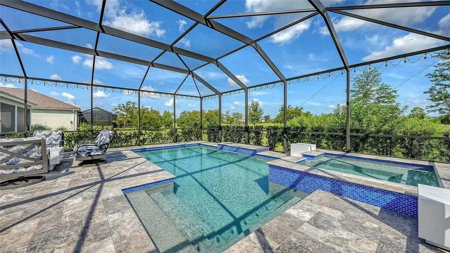 8542 Frangipani Terrace, Sarasota, FL 34240 - #3