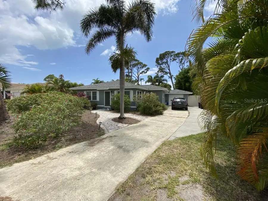 828 Nokomis Avenue S, Venice, FL 34285 - #2