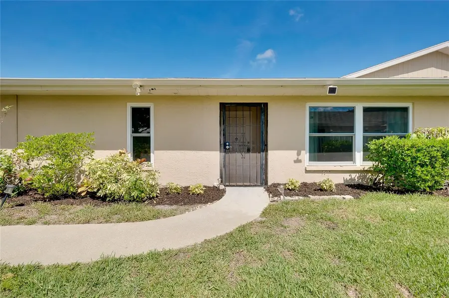 5617 Evergreen Dr #27, Sarasota, FL 34233 - #2