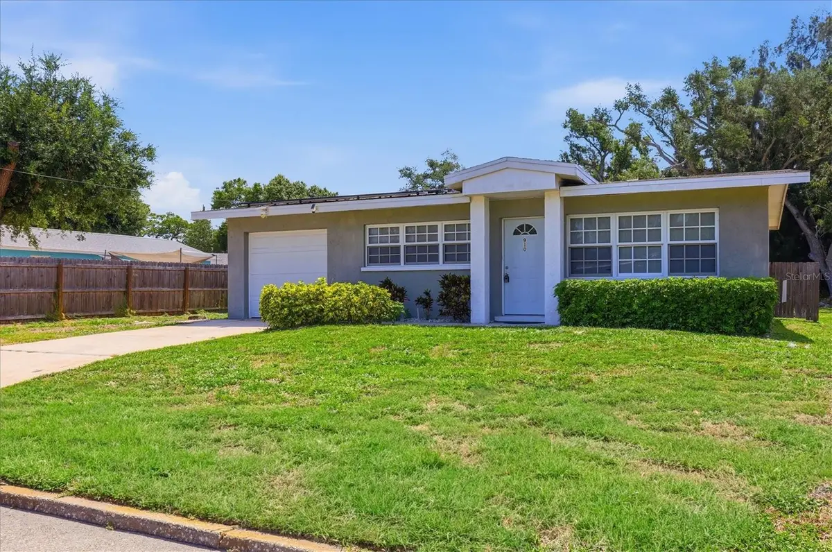 910 16th Avenue W, Palmetto, FL 34221 - #1