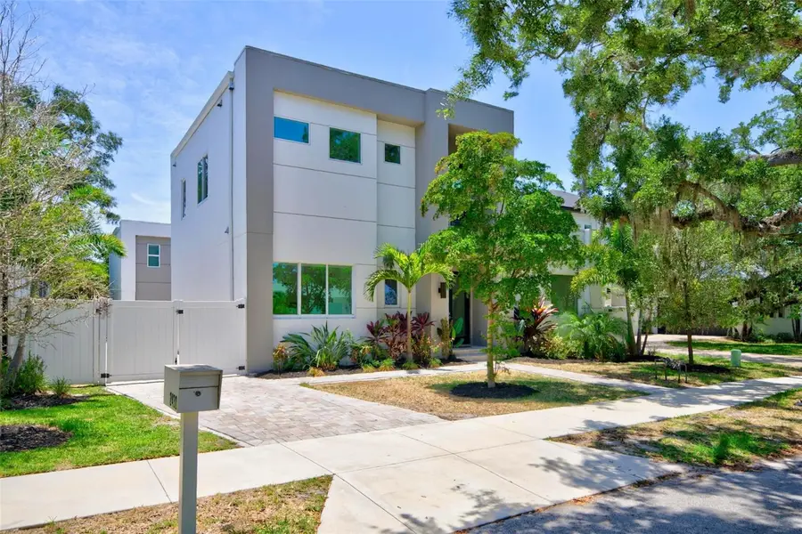 2430 Floyd Street, Sarasota, FL 34239 - #2