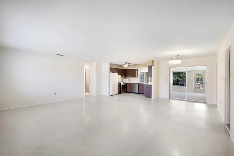 3305 Highland Avenue W, Bradenton, FL 34205 - #3