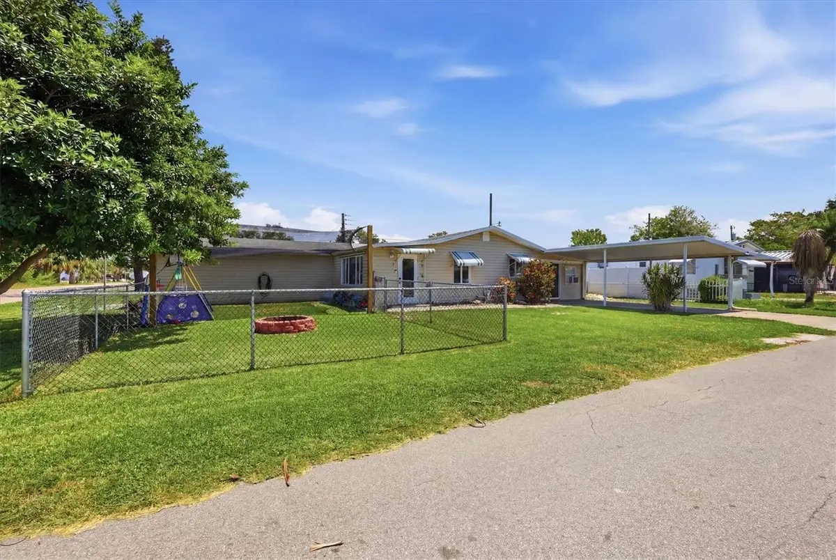 1111 51st Avenue W, Bradenton, FL 34207 - #1